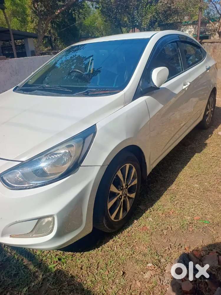 Hyundai Fluidic Verna