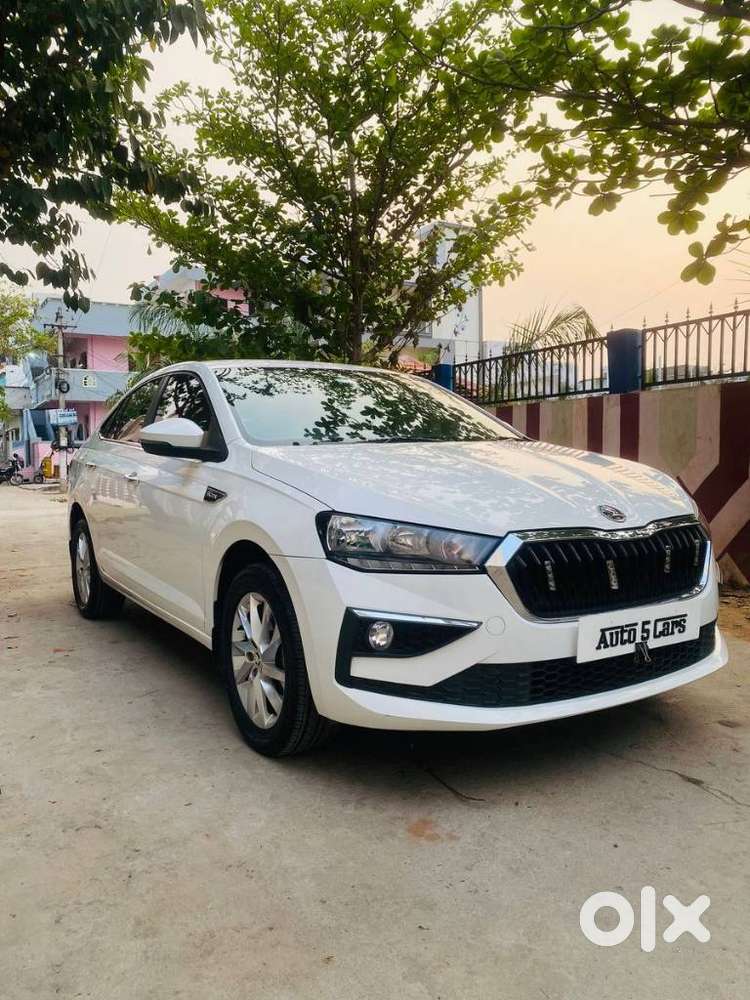 Skoda Slavia 1.0 Ambition Tsi, 2023, Petrol