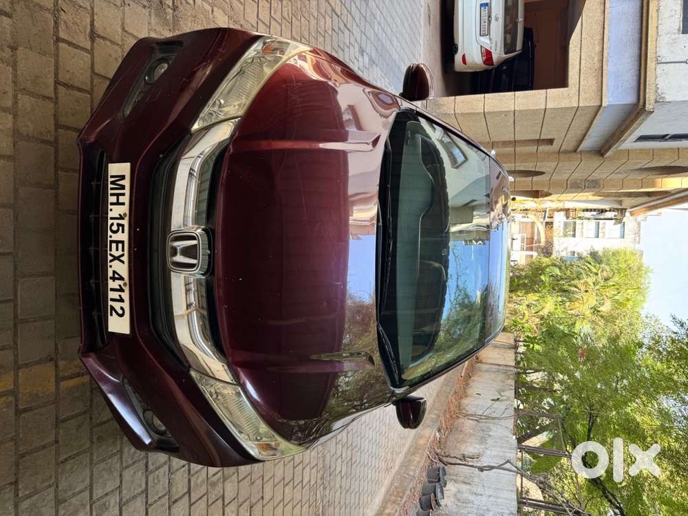 Honda City 1.5 V-mt Sunroof