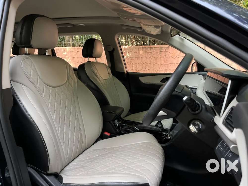 Mahindra Xuv700 2.2 Ax 5 Diesel Mt 7 Str, 2024, Diesel