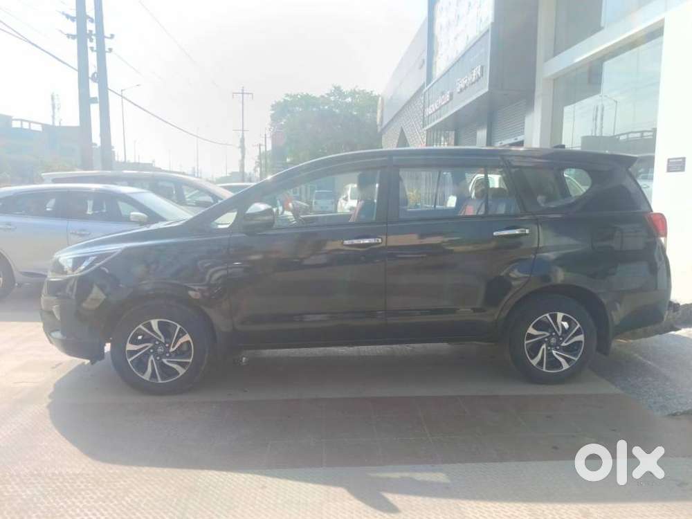 Toyota Innova Crysta 2.4 G Mt, 2021, Diesel