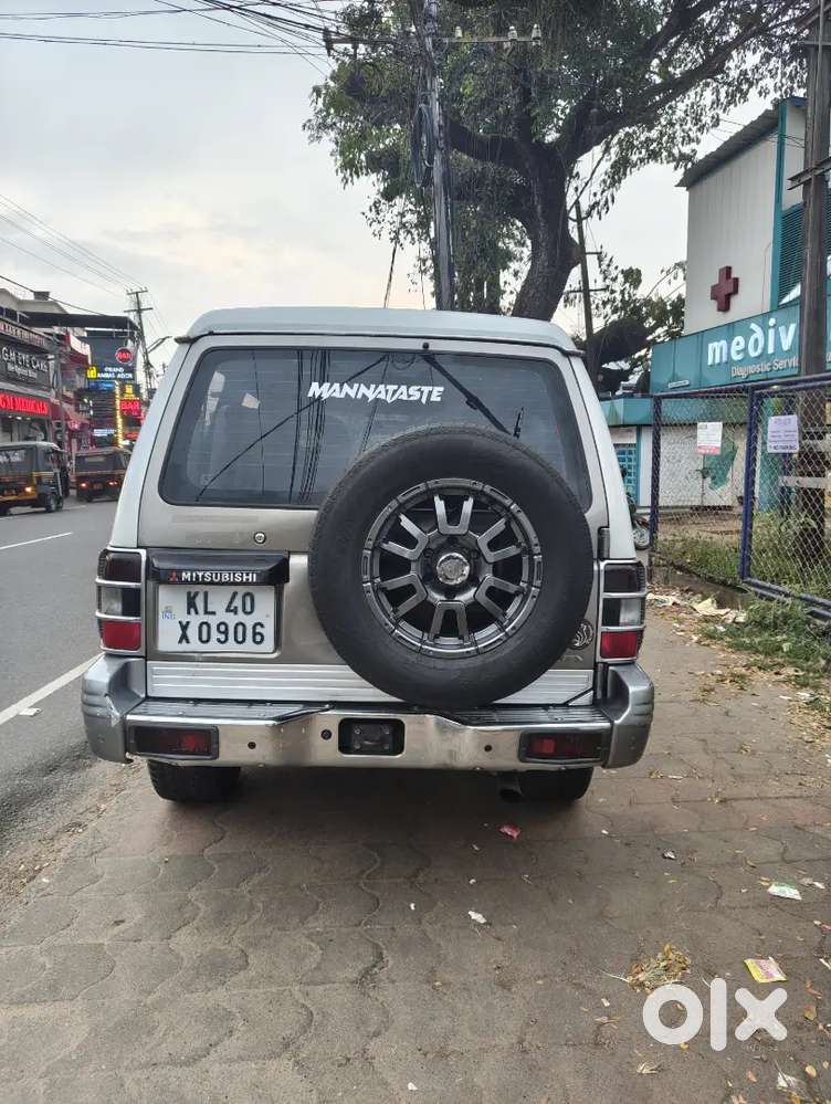 Mitsubishi Pajero 2009 Dual Tone