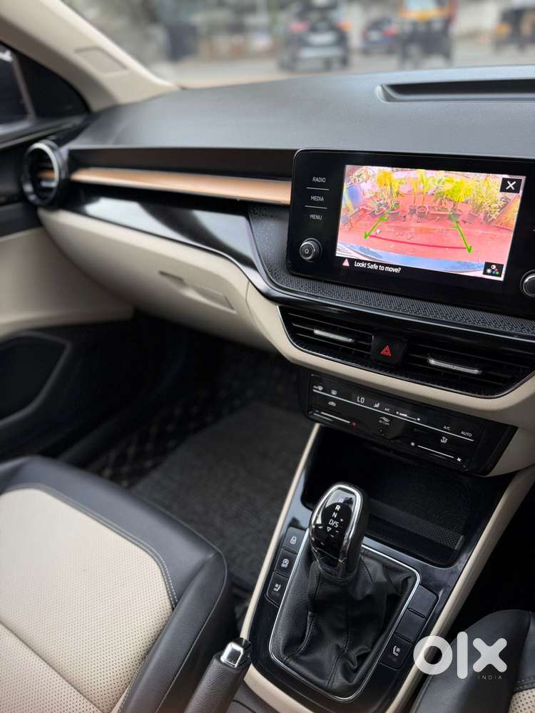 Skoda Slavia 1.5 Tsi Style At, 2023, Petrol