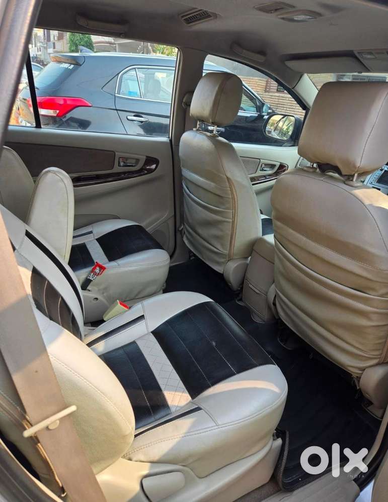 Toyota Innova 2.0 V, 2015, Diesel