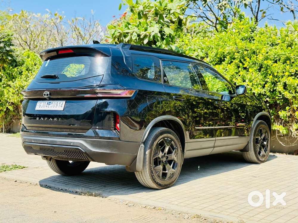 Tata Safari Adventure Plus Dark Edition, 2024, Diesel