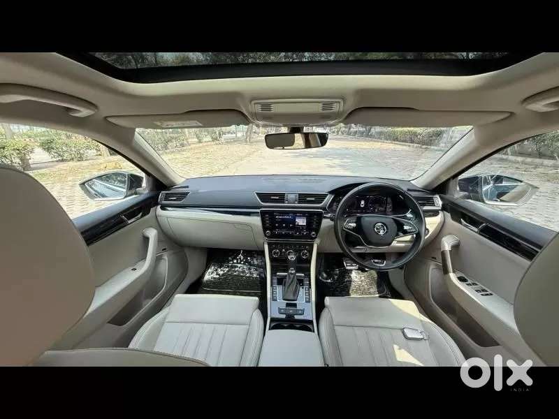 Skoda Superb 2.0 L&k Tsi At, 2022, Petrol