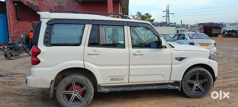 Mahindra Scorpio Classic 2018 Diesel 124000 Km Driven