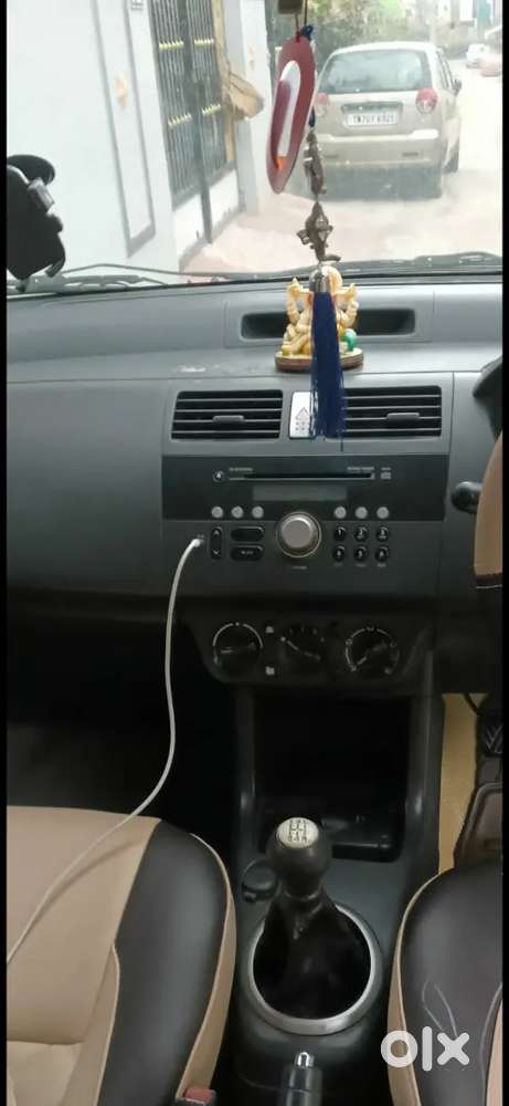 Maruti Suzuki Dzire 2011 Petrol 61000 Km Driven
