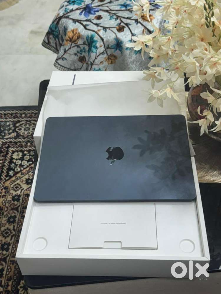 Macbook air m5 16/512 brend new - Computers & Laptops in undefined
