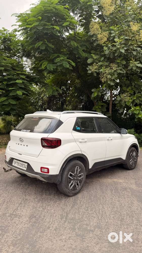 Hyundai Venue Diesel Manual 2021