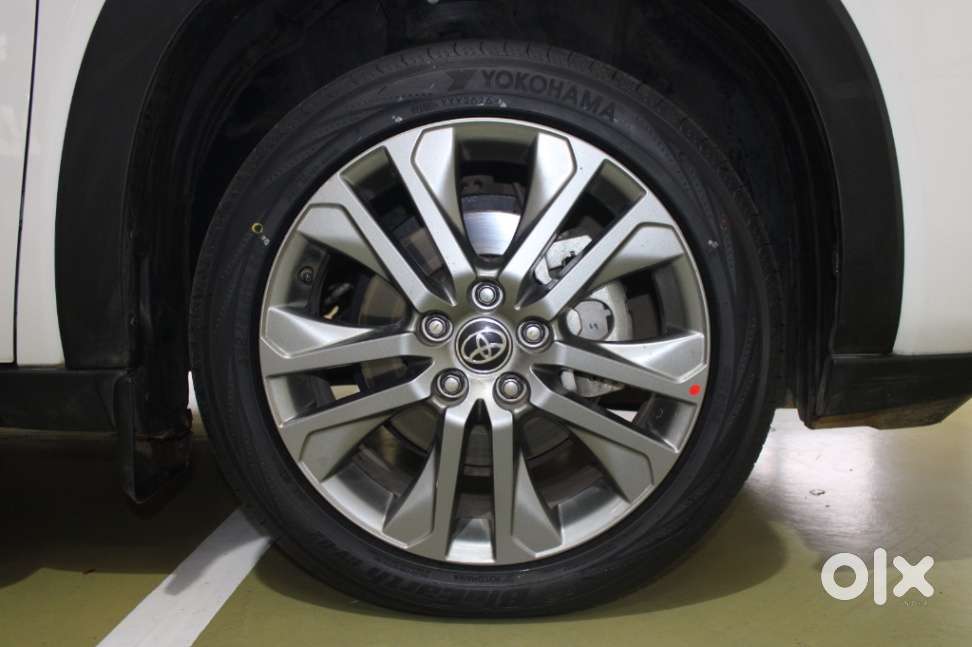 Toyota Innova Hycross 2.0 Zx Hybrid 7 Str, 2025, Petrol