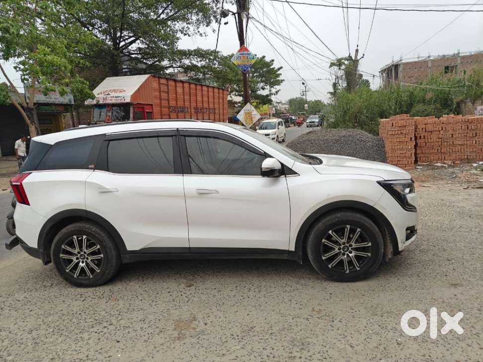 Mahindra Xuv700 2.2 Ax 7 Diesel At Luxury Pack Str, 2022, Diesel