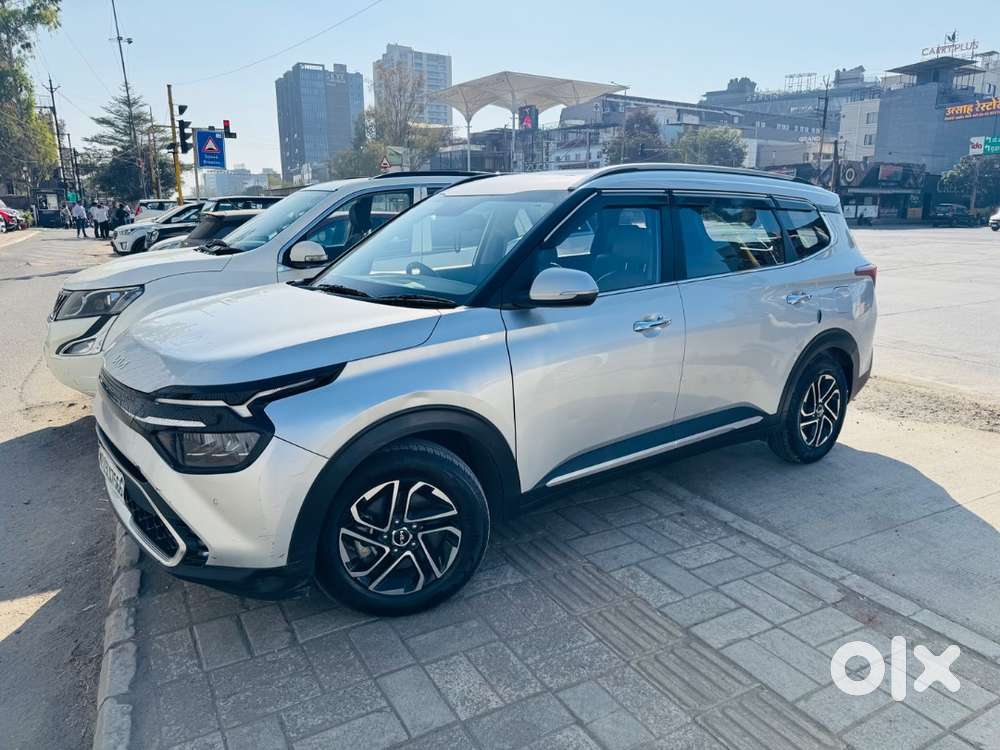 Kia Carens Luxury 2023