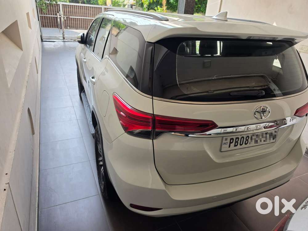 Toyota Fortuner 2017 4x2 At Diesel 1st Owner