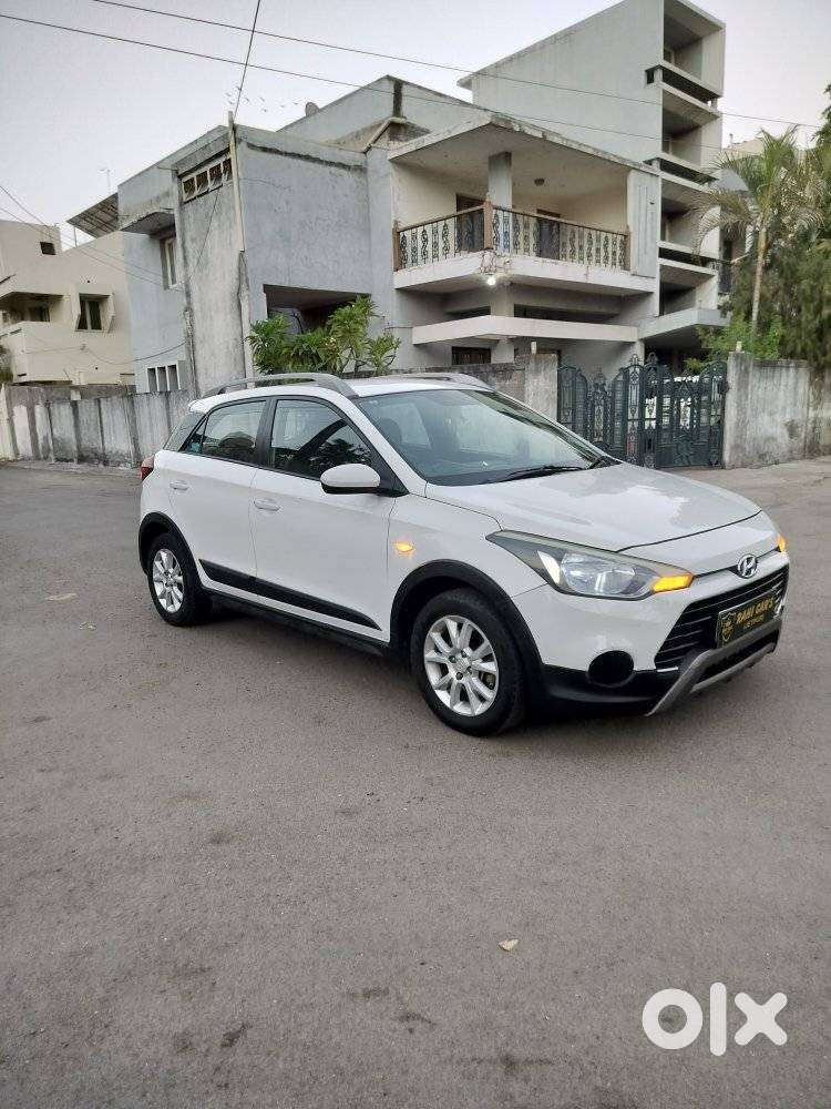 Hyundai I20 Active 1.2 Sx Dual Tone, 2015, Cng & Hybrids