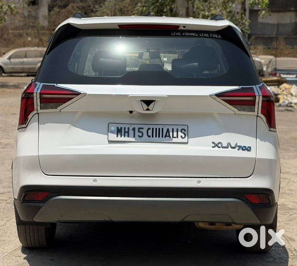 Mahindra Xuv700 2.0 Ax 5 Petrol Mt 7 Str, 2022, Petrol