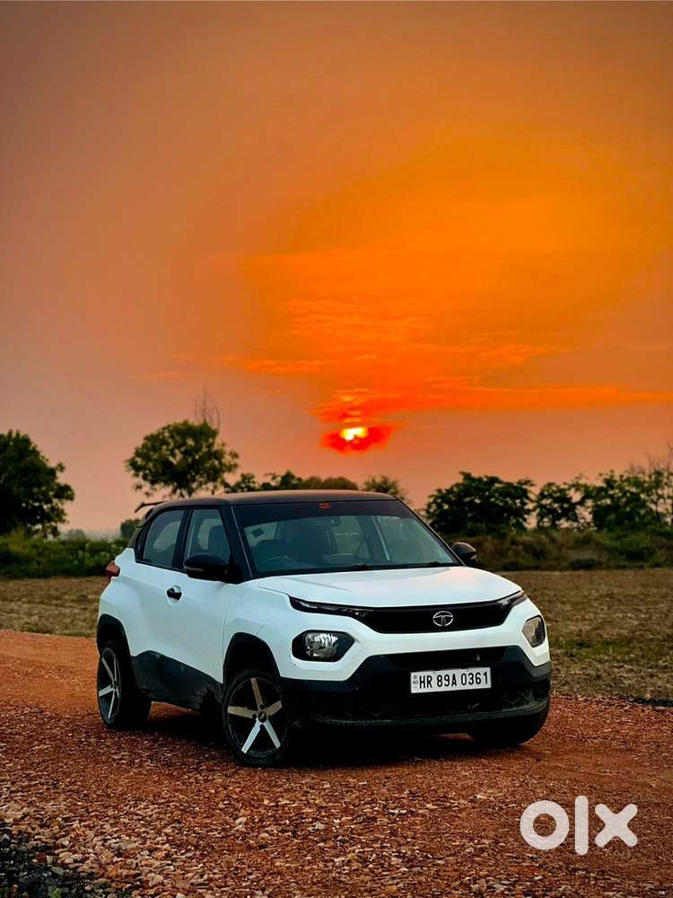 2023 Tata Punch Rhythm Icng