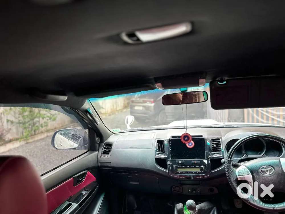 Toyota Fortuner 2011 Diesel 120000 Km Driven
