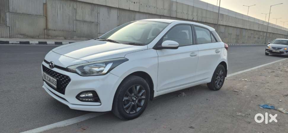 Hyundai I20 Asta 1.4 At Vtvt, 2018, Petrol
