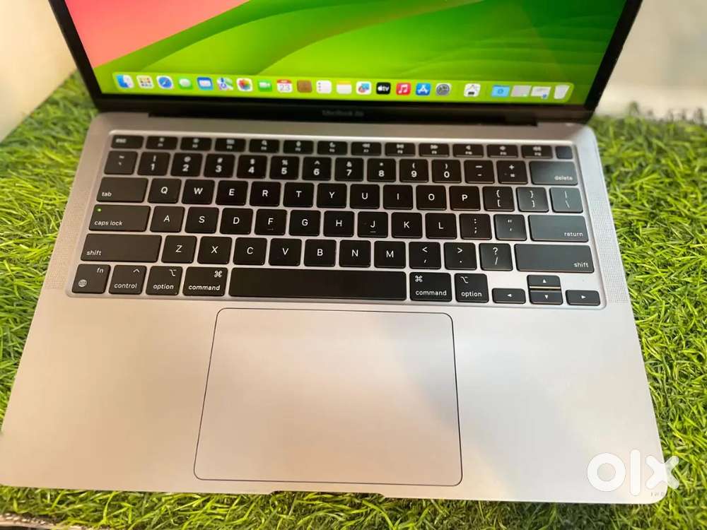 MACBOOK AIR M1 CHIP A2337 8GB RAM 512GB SSD WITH ALL ACCESSORIES