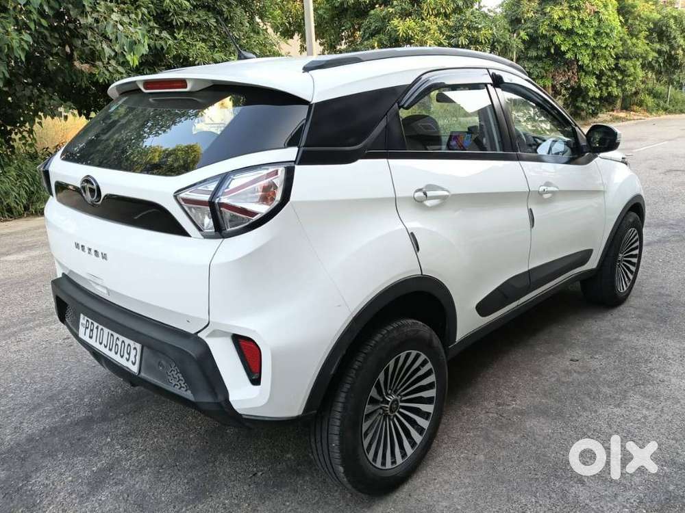 Tata Nexon 1.5 Revotorq Xm (s), 2023, Diesel