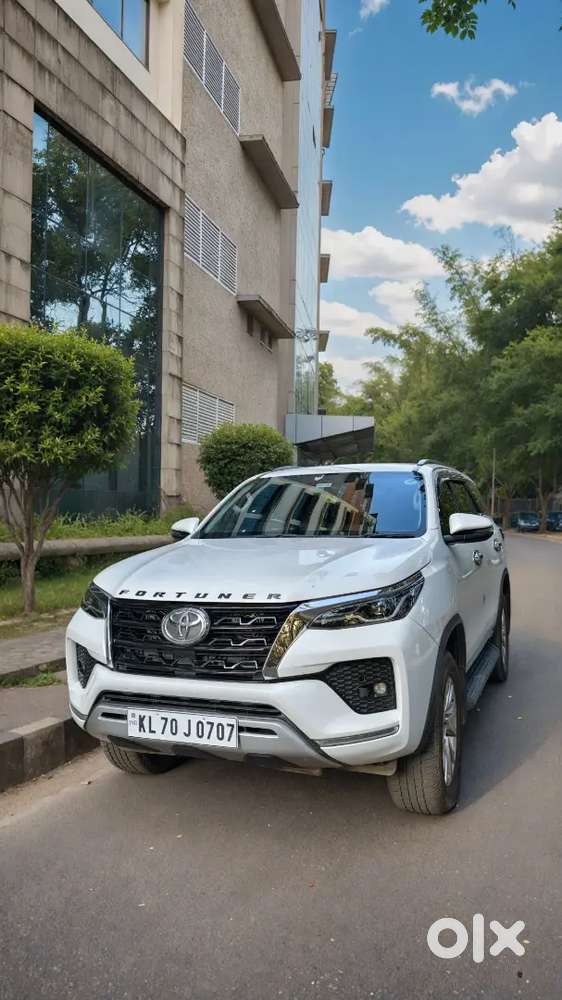 Toyota Fortuner 2023 Diesel  Autoamatic At  4x4 Low Km  Vehicle