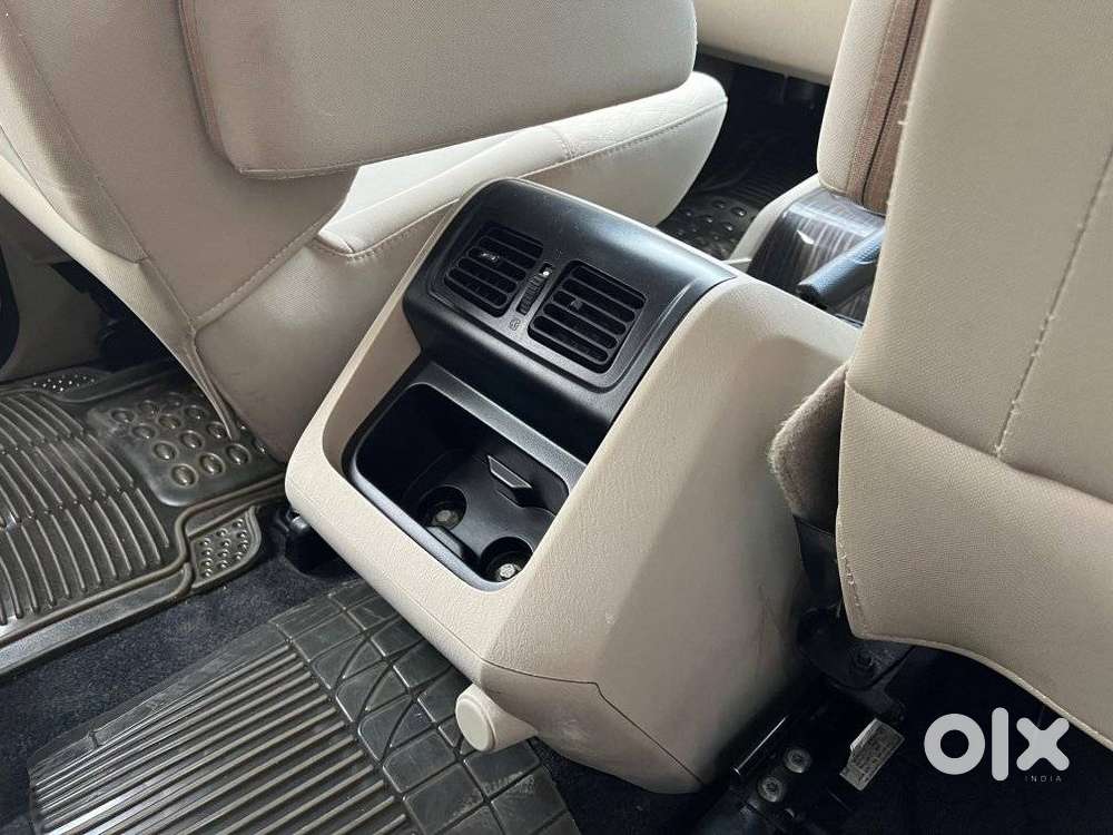 Mahindra Scorpio S11 Mt 7s, 2023, Petrol