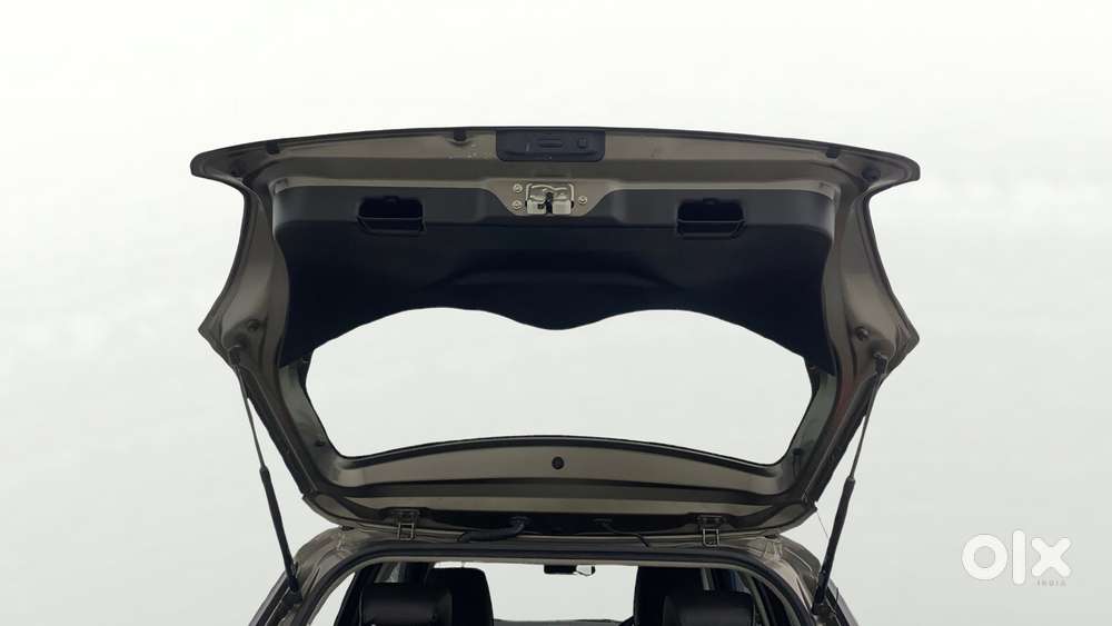 Maruti Suzuki Swift Zxi Plus, 2021, Petrol