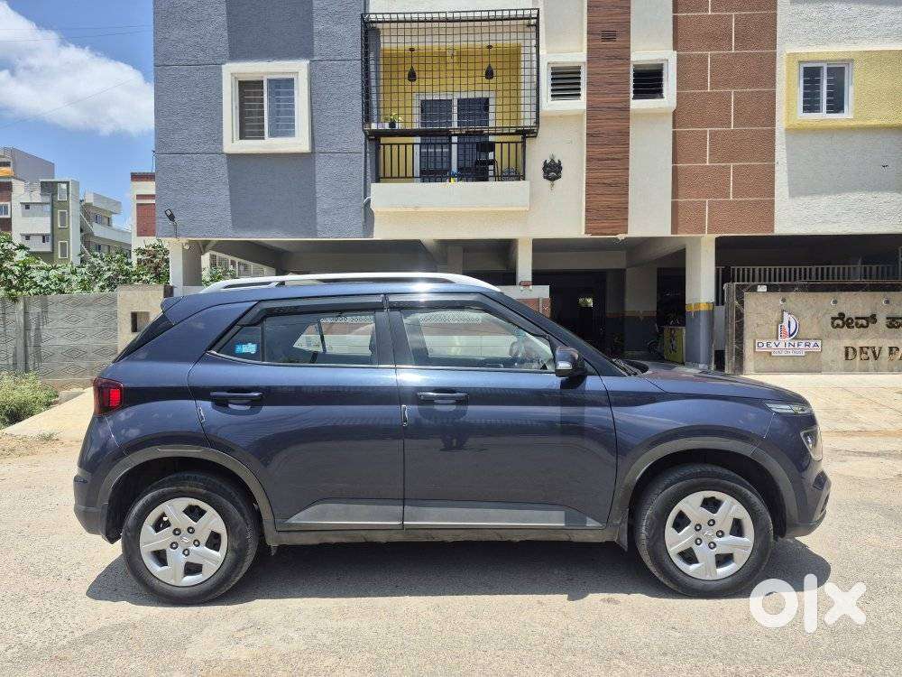 Hyundai Venue 1.2 S Plus, 2021, Petrol