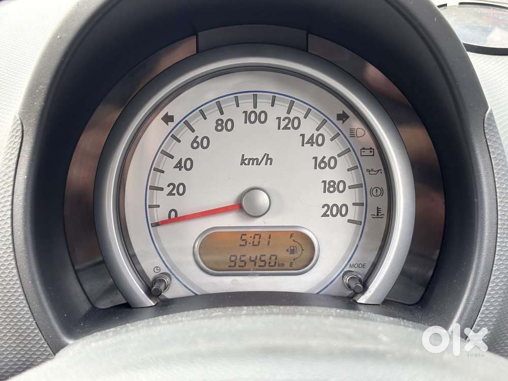 Maruti Suzuki Ritz Lxi, 2011, Petrol