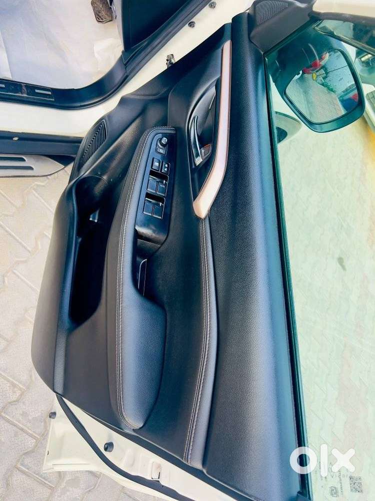 Maruti Suzuki Grand Vitara 1.5 Zeta Plus Intelligent Hybrid Ecvt, 20..