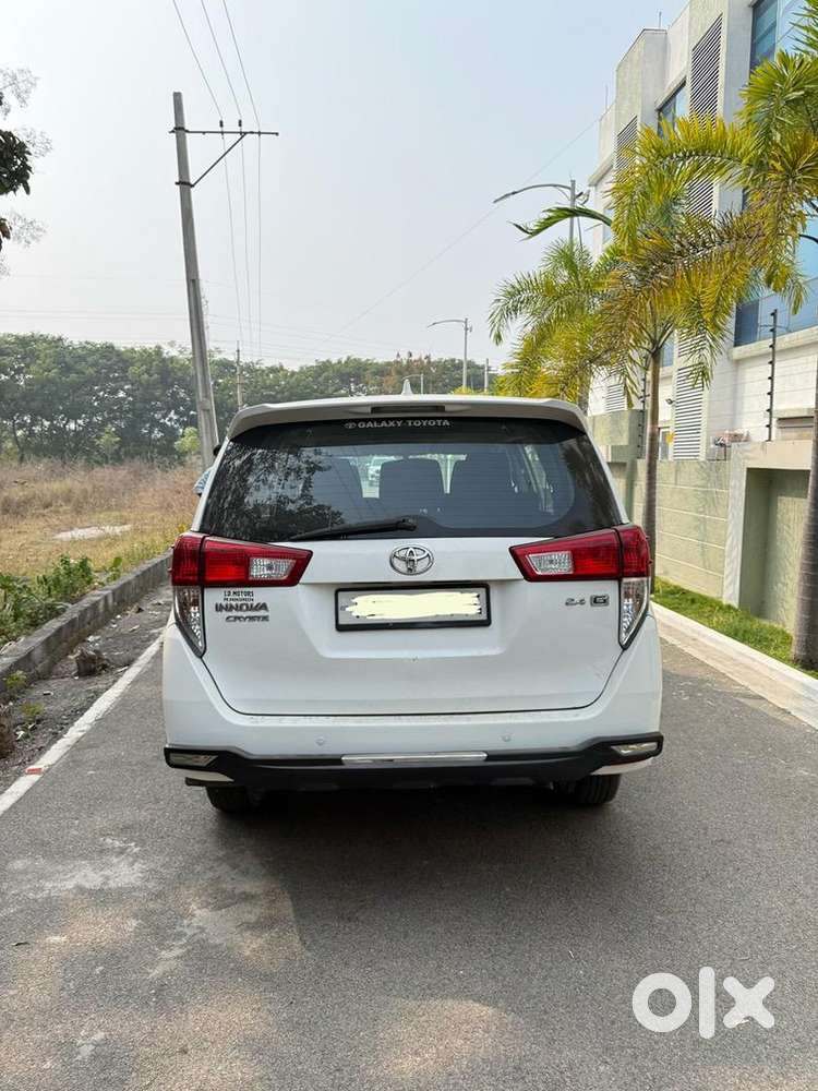 Toyota Innova Crysta 2017 Diesel 208000 Km Driven