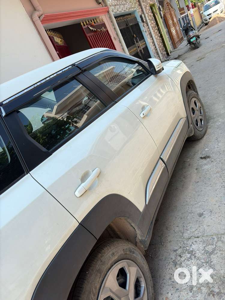 2019 Maruti Suzuki Brezza Petrol Manual