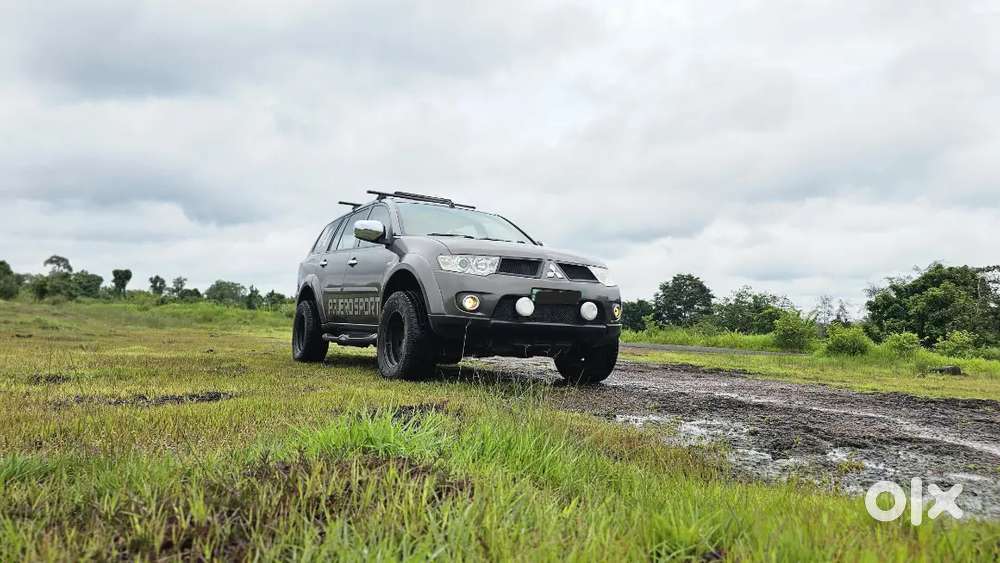 Mitsubishi Pajero Sport 2012