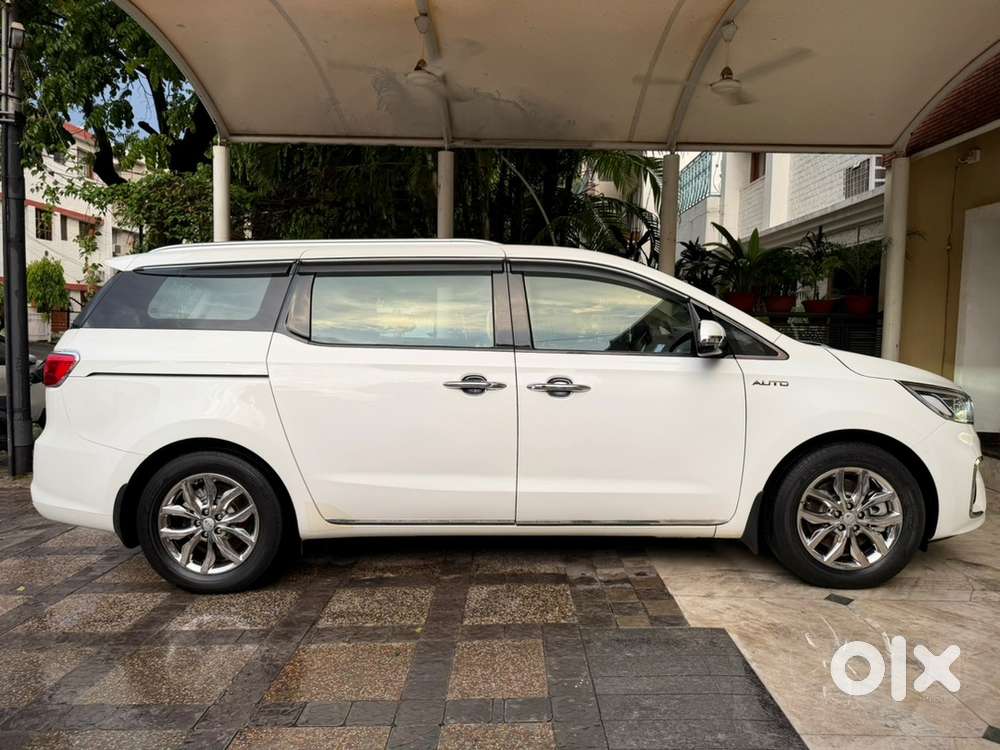 Kia Carnival Limousine