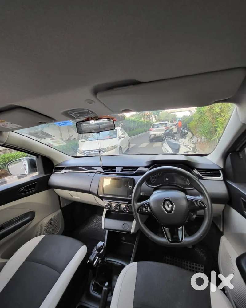 Renault Triber 2022 Showroom Condition Car