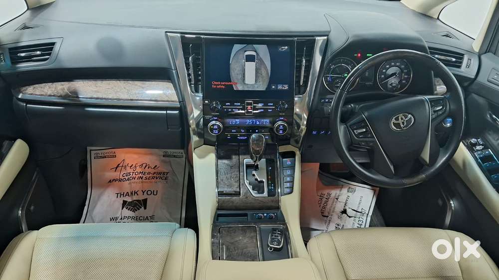 Toyota Vellfire 2.5 Hybrid, 2023, Petrol