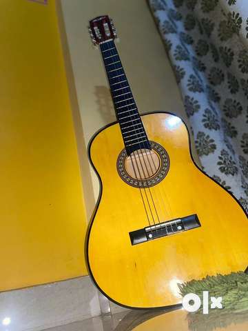 Guitar with guitar bag Musical Instruments 1790523161