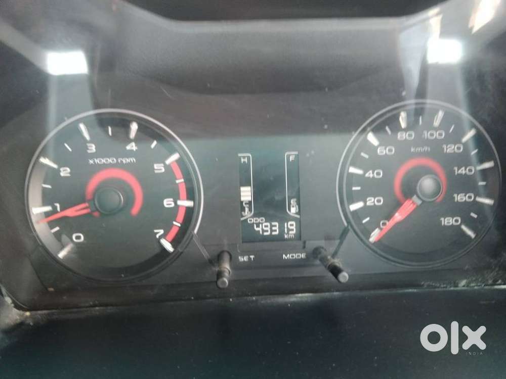 Mahindra Kuv 100 Mahindra-kuv-100-g80-k6-plus, 2016, Petrol