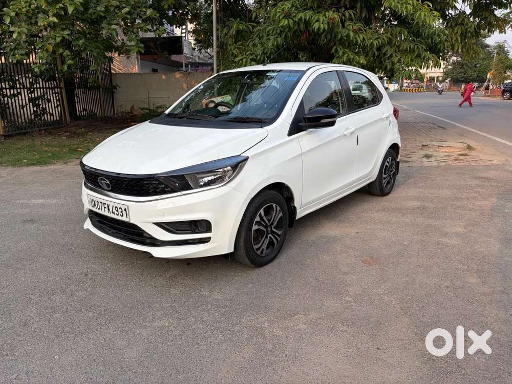 Tata Tiago 1.2 Revotron Xt (o), 2023, Petrol