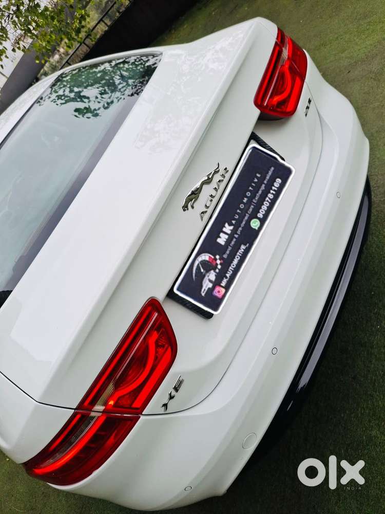 Jaguar Xe Prestige, 2017, Petrol