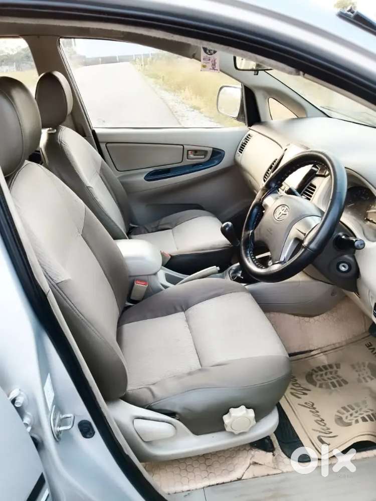 Toyota Innova 2015 Diesel 90000 Km Driven