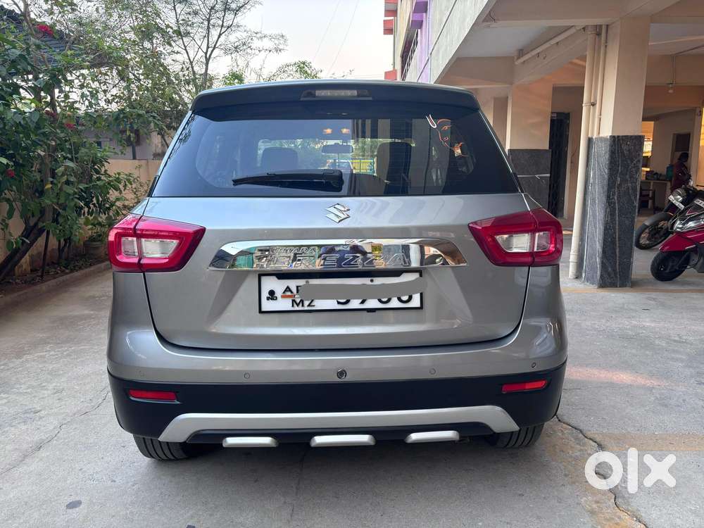 Maruti Suzuki Brezza 1.5 Zxi Smart Hybrid, 2022, Petrol