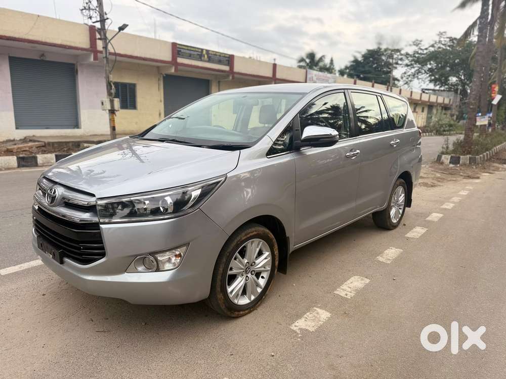 Toyota Innova Crysta 2.8 Zx At 7 Seater, 2017, Diesel