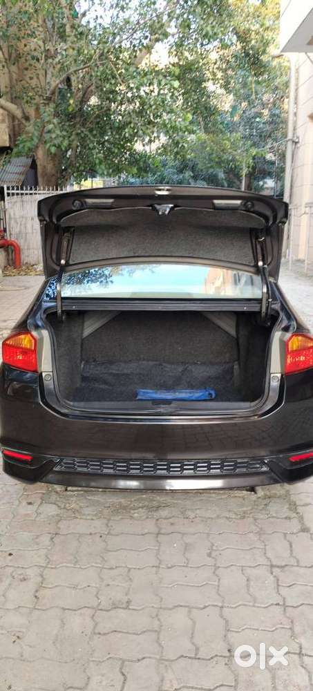 Honda City 1.5 V 4th Gen I-vtec Mt, 2017, Petrol