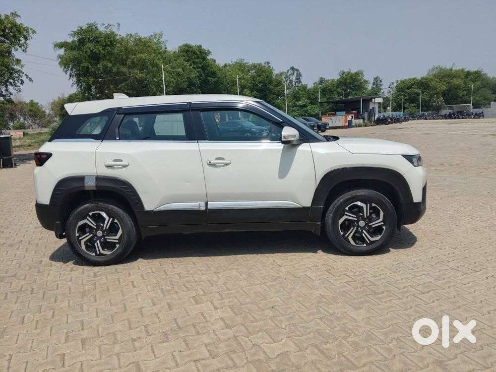 Maruti Suzuki Brezza 1.5 Vxi Smart Hybrid, 2023, Petrol