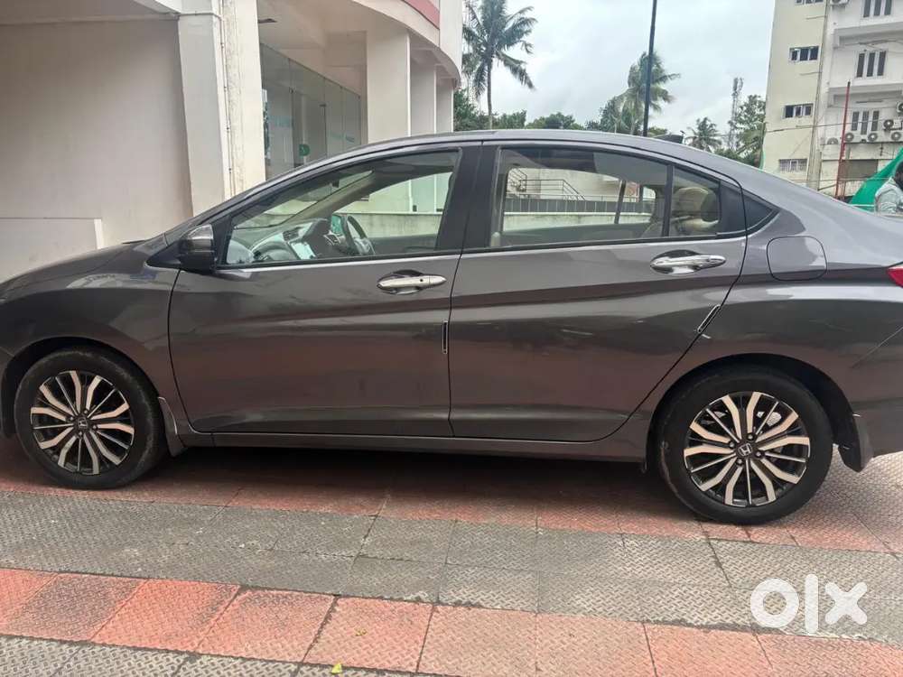 Honda City 2017 Zxi Petrol Automatic  Well Maintained- Doctor Owned.