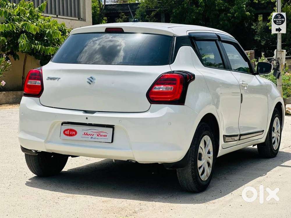 Maruti Suzuki Swift Vxi + Manual, 2022, Petrol