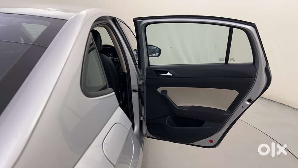 Skoda Slavia Ambition 1.0l Tsi At, 2022, Petrol