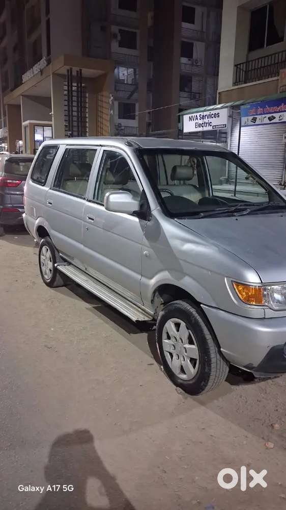 Chevrolet Tavera Neo 2014
